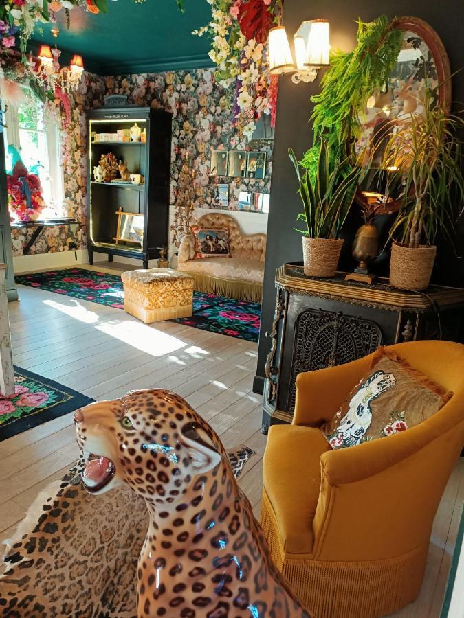 Bed and Breakfast Un Parfum De Violette Fourneville Экстерьер фото